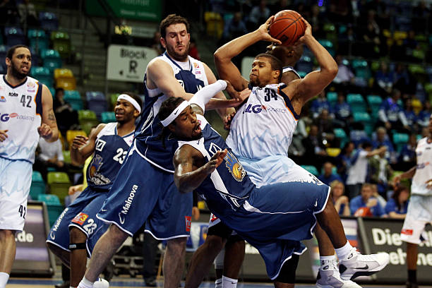 第一中场 第一中场