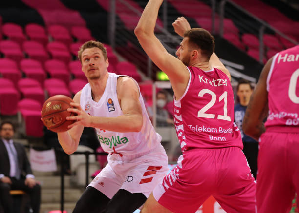 协的合作中 协的合作中